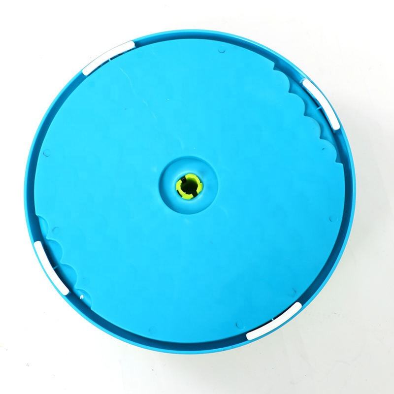 Rotating Puzzle Feeder